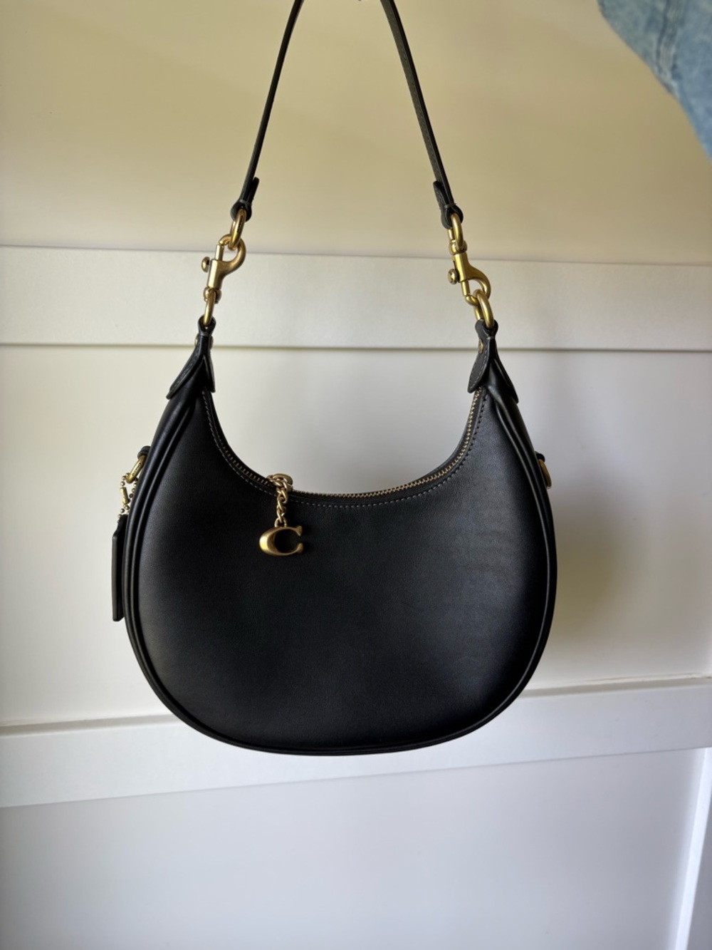 SOLD* Coach Jonie 22- Black Leather - Picture 6 of 10
